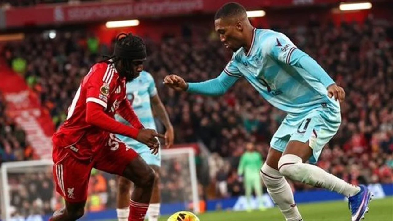 ليفربول ضد نيوكاسل.. تردد القنوات الناقلة لمواجهة الدوري الإنجليزي المرتقبة الليلة